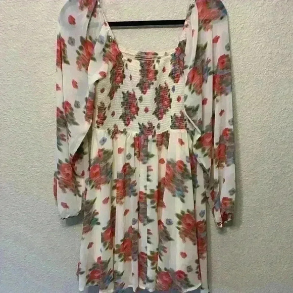White floral smocked mini dress sz L summer wedding guest bridal shower feminine - Picture 7 of 9